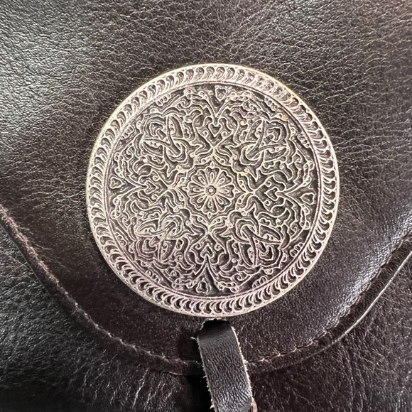 EUC Small leather wallet with clips for a belt - Picture 3 of 6